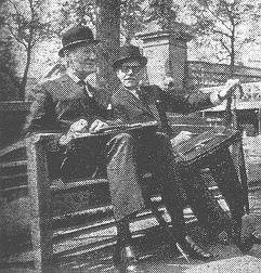 Richard Murdoch and Deryck Guyler